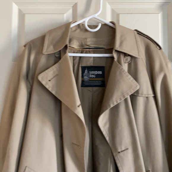 London Fog Trench Coat, Size 6 (missing belt). - Picture 2 of 9